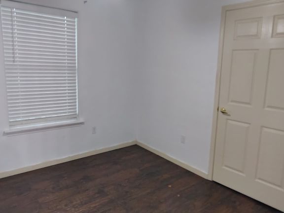 5th image of 402 SE 2nd St