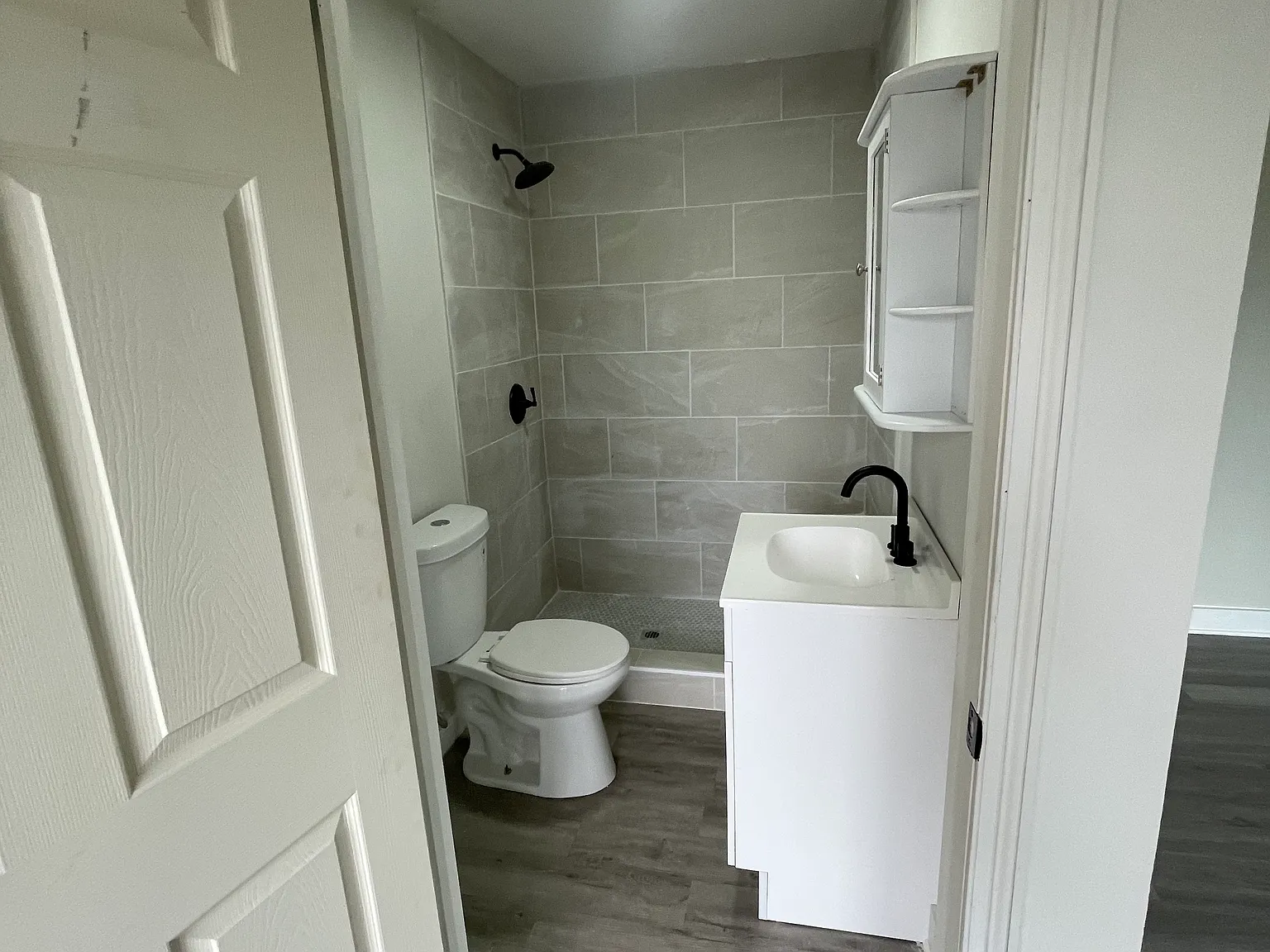 2 bed, 1070 sqft, $1,200 — Photo 3