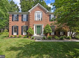 6 Pissaro Ct, Gaithersburg, MD 20878