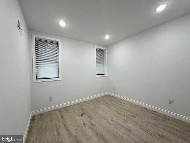 2038 McKean St #1 — Photo 11