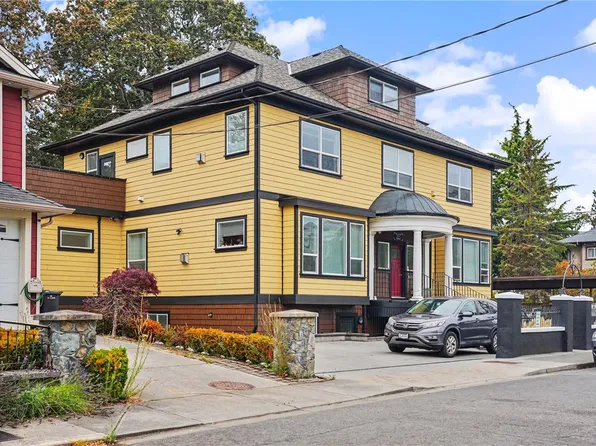 1064 Beverley Pl, Victoria, BC V8S 3Z8