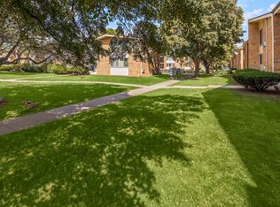 Oakwood Villa Apartments, Royal Oak, MI 48073