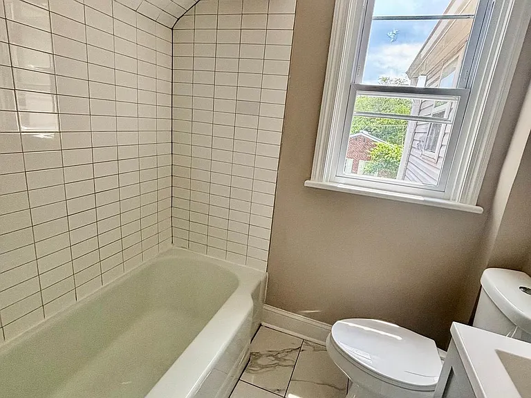 6828 Oxford Ave #2 — Photo 12
