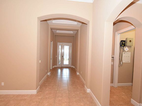 3rd image of 43 Jasmine Dr