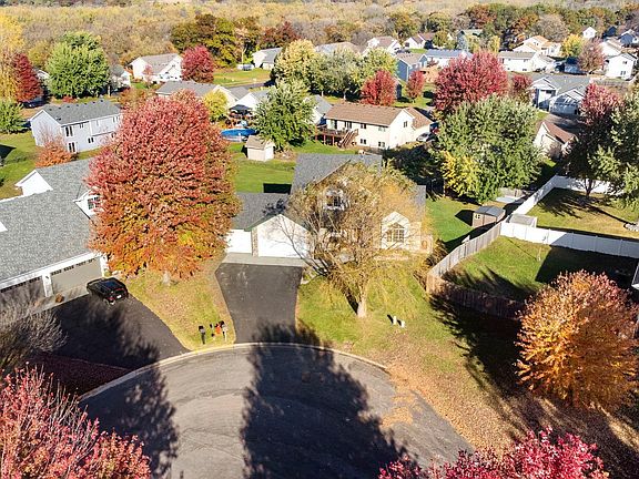 4th image of 1115 Maplewood Ct SW