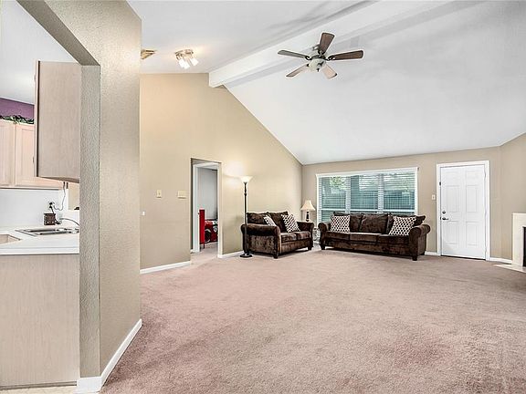 4th image of 2514 Old Oak Ln