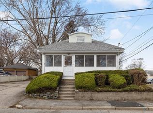 10 Sprague Ave, Lincoln, RI 02865