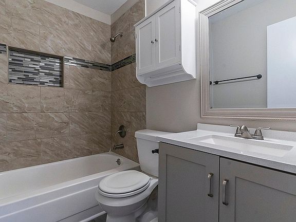 5th image of 5003 Sandalwood Ln