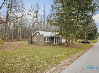 9900 Salisbury Rd, Monclova, OH 43542