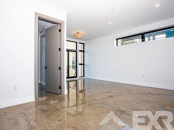 2nd image of 30 Belvidere St #3B1