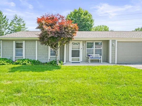 3241 Glacier Dr, Lawrence, KS 66047