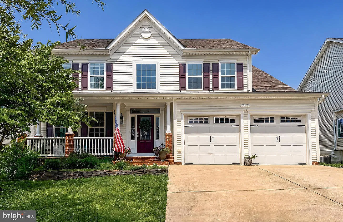 4 bed, 3.5 bath, 4834 sqft, $4,200 — Photo 1