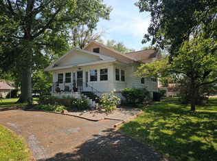 927 Hurt St, Slater, MO 65349