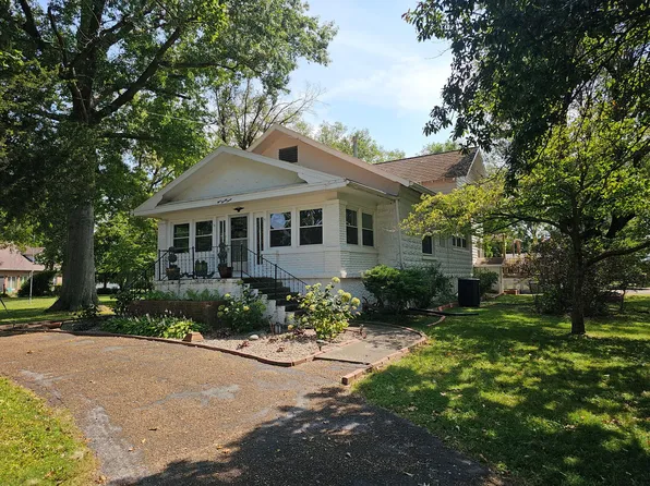 927 Hurt St, Slater, MO 65349