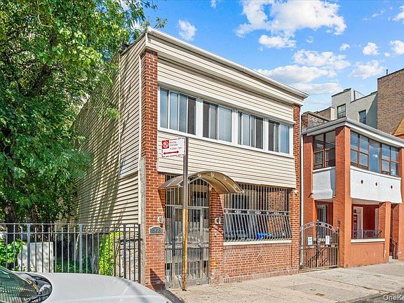 3rd image of 1373 Plimpton Avenue