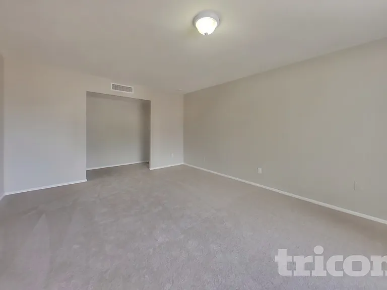 3849 W Poinsettia Dr — Photo 3