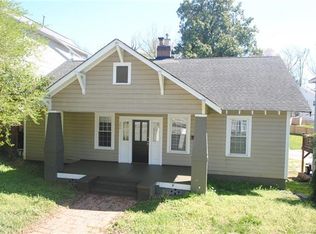 323 Woodvale Pl, Charlotte, NC 28208