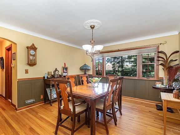 5th image of 1107 Covedale Ave