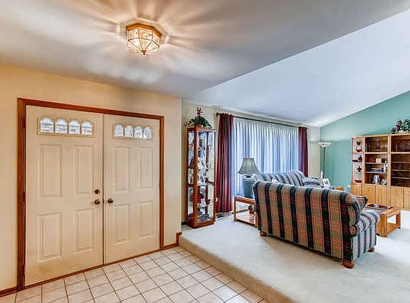 4th image of 17448 Humber Ln