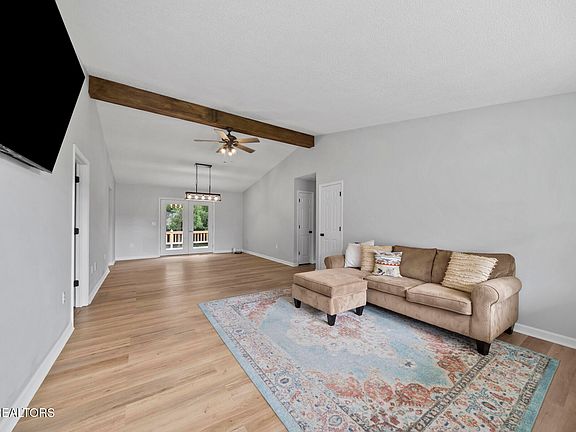 3rd image of 332 Southgate Dr