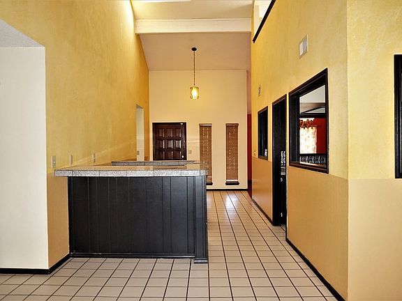 5th image of 4101 Saint Andrews Dr