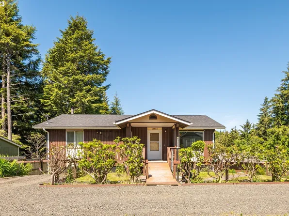 63455 Shore Edge Dr, Coos Bay, OR 97420