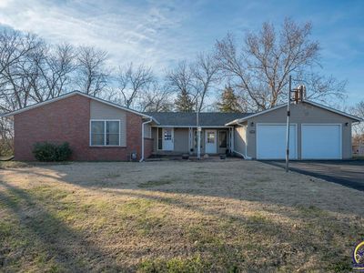 4001 NW Pocahontas Dr, Topeka, KS, 66618