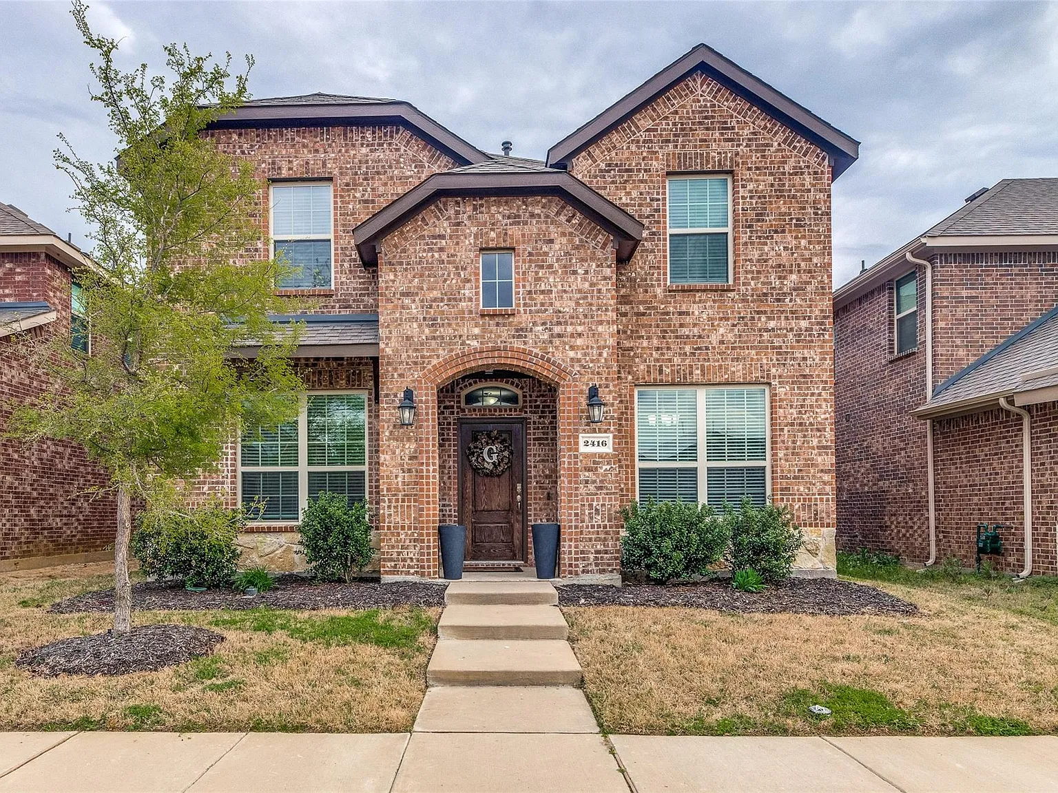 4 bed, 2.5 bath, 2849 sqft, $2,775 — Photo 2