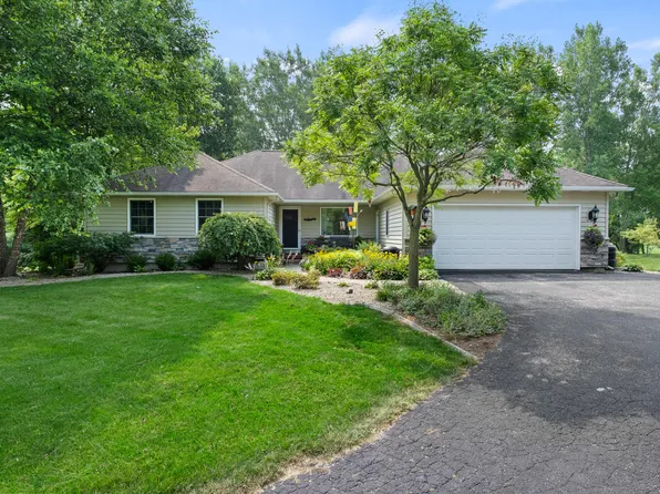 10633 Stirrup Dr SE, Caledonia, MI 49316