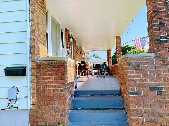 3rd image of 213 Rossler Ave