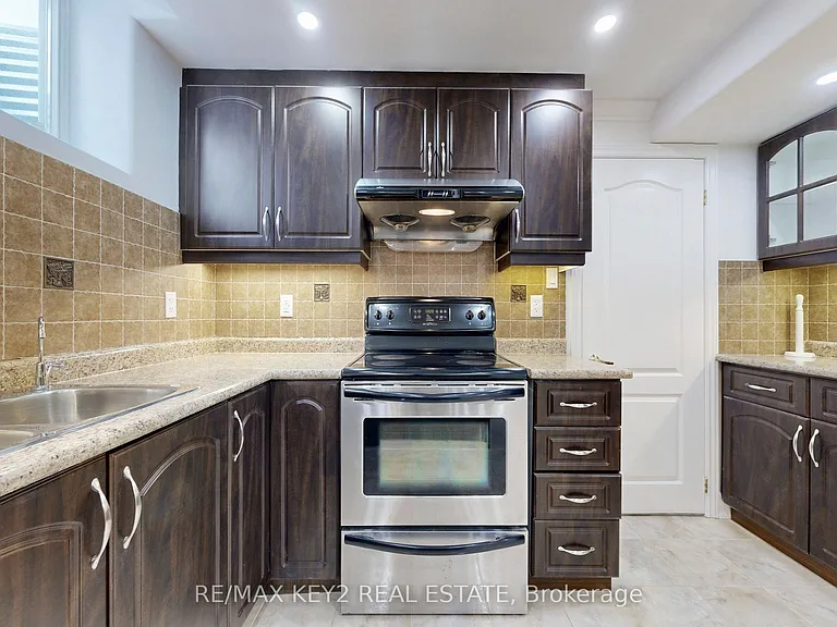 54 Oakford Dr #BASEMENT — Photo 5