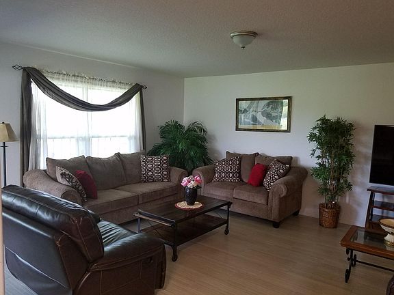 3rd image of 11830 Thicket Wood Dr