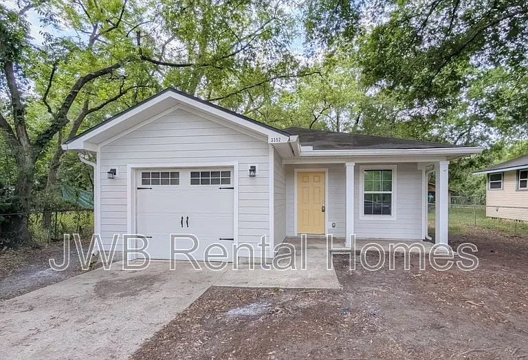 3352 Dillon St — Photo 14