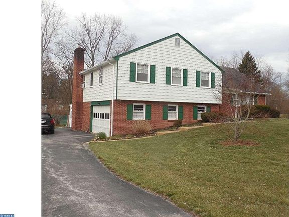 3rd image of 506 Pennypacker Ave