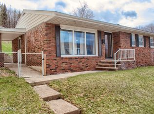 924 Hemlock St, Shamokin, PA