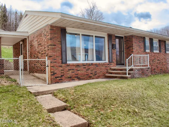 924 Hemlock St, Shamokin, PA 17872