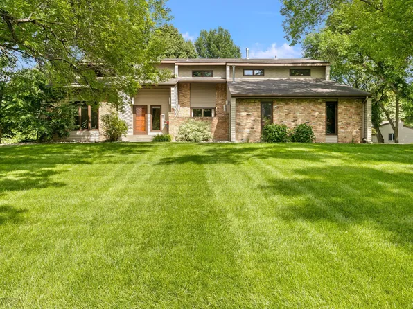 6830 Sunnyside Dr, Horace, ND 58047