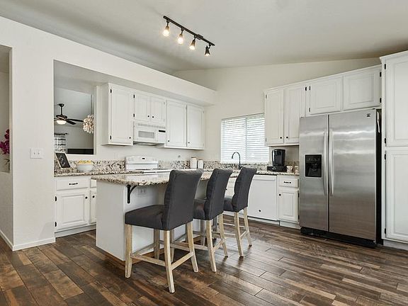 4th image of 3445 Alyssum Cir