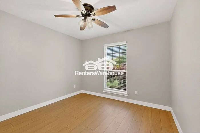 611 Orchard Ln — Photo 24