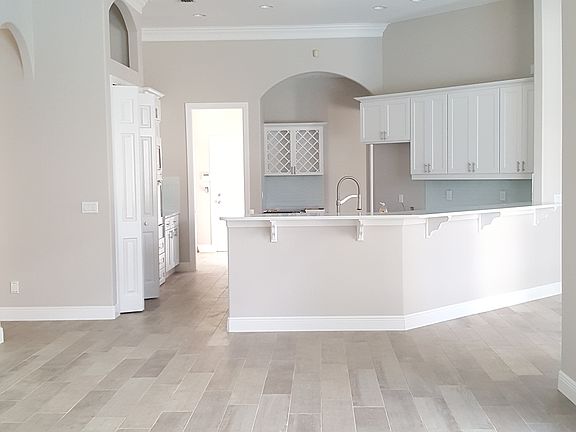 3rd image of 820 Venturi Ct