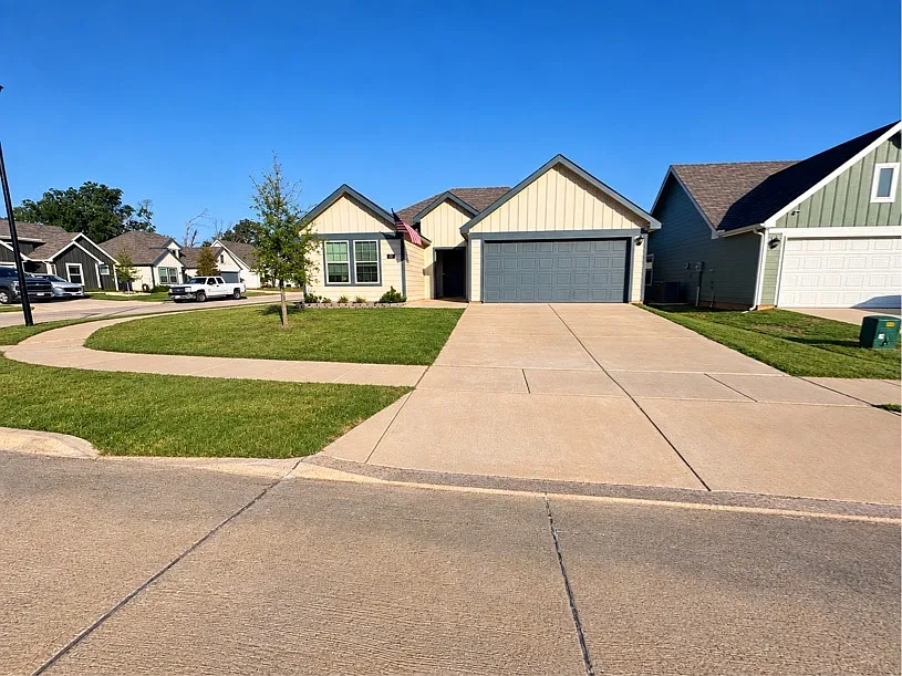 192 Hunters Way