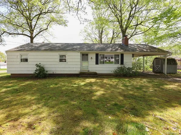 5 Rosewood Drive, Plainville, CT 06062