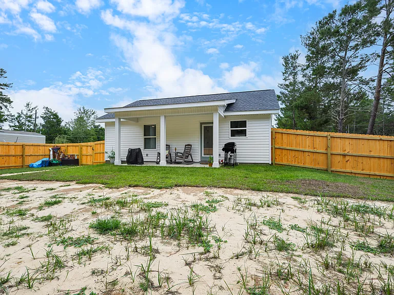 71 E Lafavre Ln — Photo 24