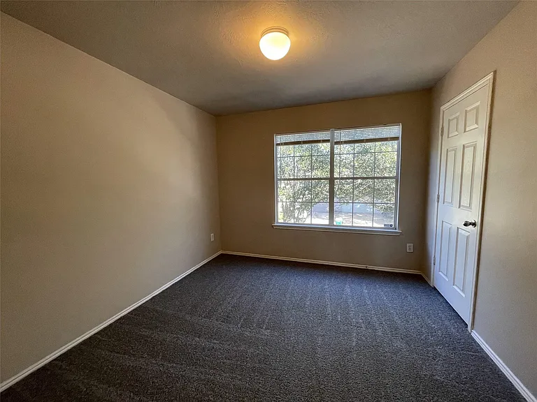 6119 Yorktown Meadow Ln — Photo 8