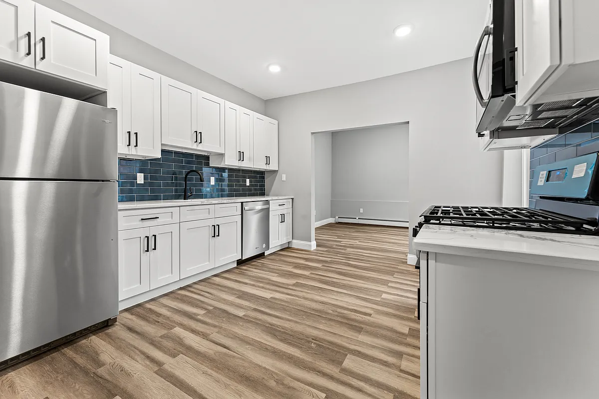 Building Photo - 103 Washington Ave #2