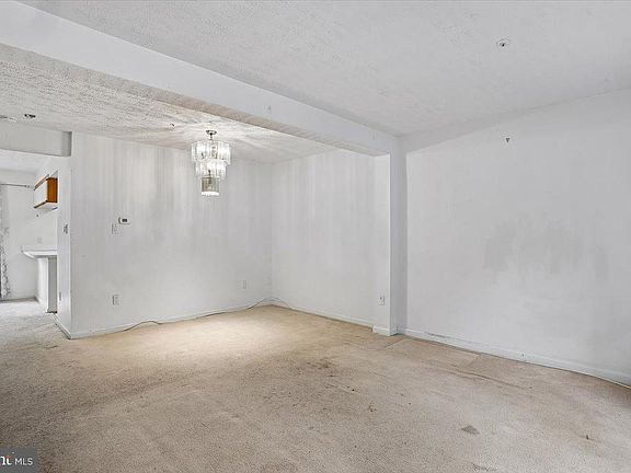 4th image of 66 Shadowridge Ct