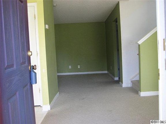 2nd image of 1302 Old Robinson Trl