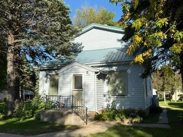 102 N Grove St, Okabena, MN 56161