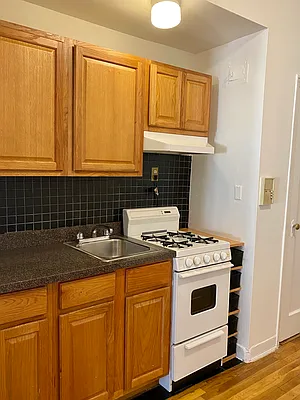 Rented by Compass | media 9