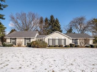 670 Inverness Dr, Fairborn, OH 45324